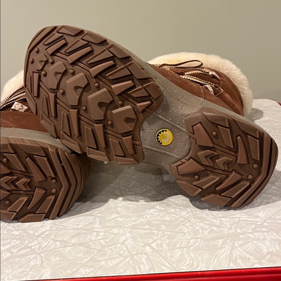 Ulu boots - Picture 3 of 7